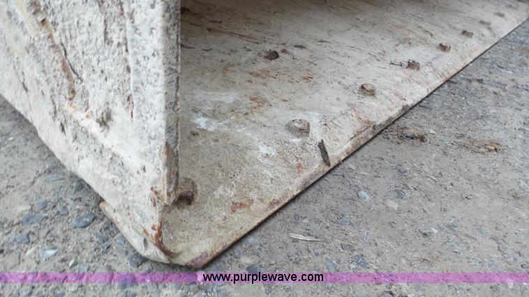 image for item J8428 2008 Case 570 MXT landscape tractor