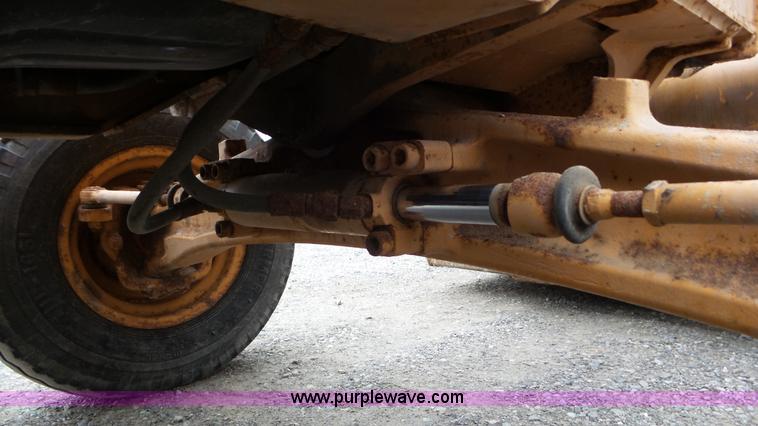 image for item J8428 2008 Case 570 MXT landscape tractor