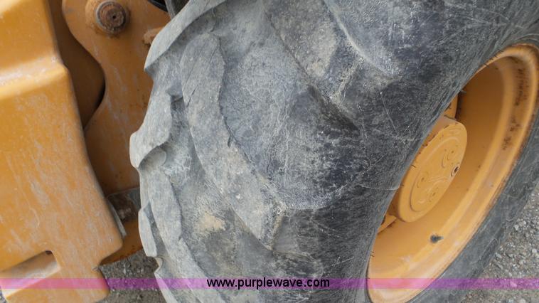 image for item J8428 2008 Case 570 MXT landscape tractor