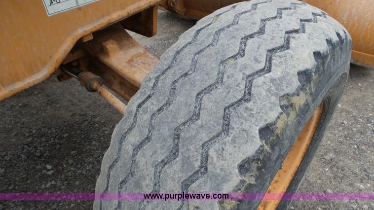 image for item J8428 2008 Case 570 MXT landscape tractor