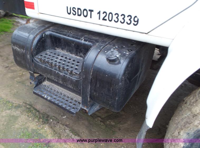 image for item J8431 1999 International 4900 seed tender truck