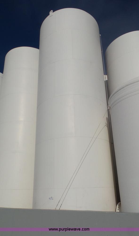 image for item J8437 Tank