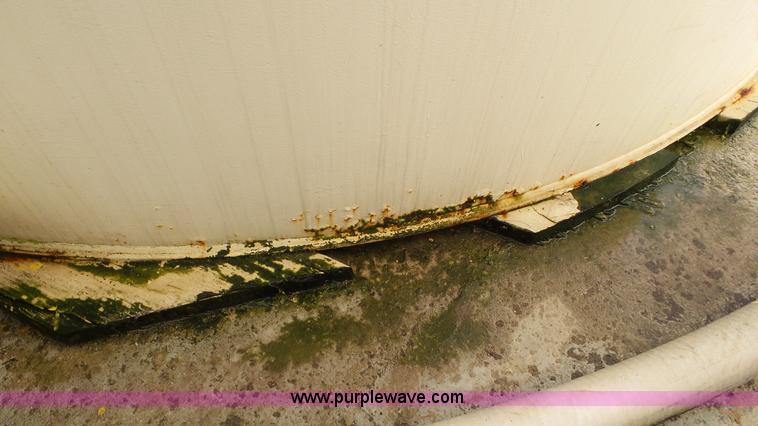 image for item J8437 Tank