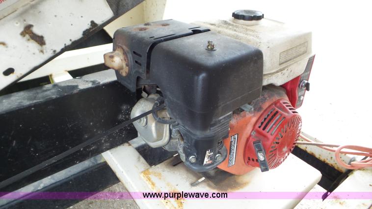 image for item J8441 Friesen 220 seed tender