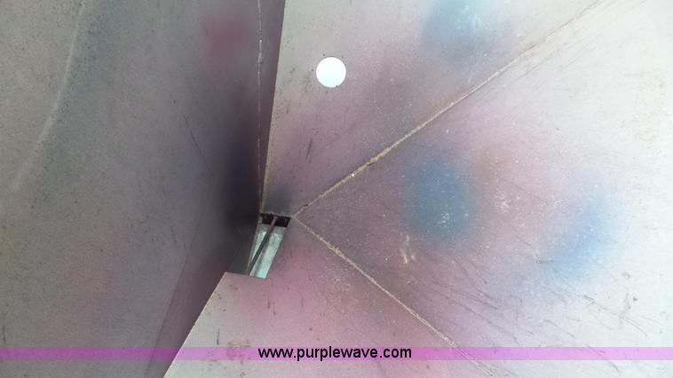 image for item J8441 Friesen 220 seed tender