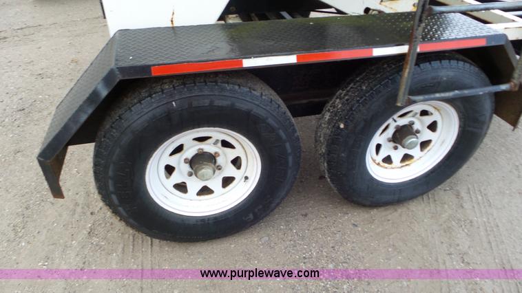 image for item J8441 Friesen 220 seed tender