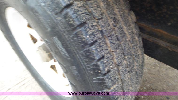 image for item J8441 Friesen 220 seed tender