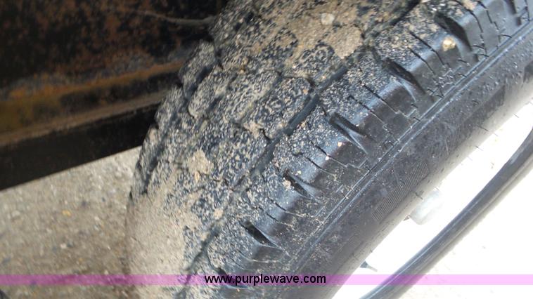 image for item J8441 Friesen 220 seed tender