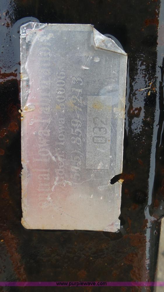 image for item J8441 Friesen 220 seed tender