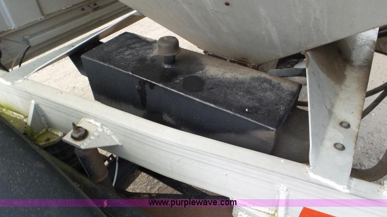 image for item J8442 Brent GYC-150 weigh wagon