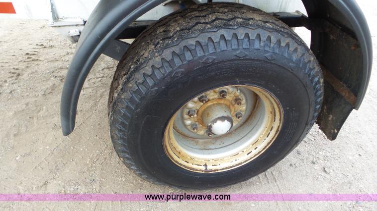 image for item J8442 Brent GYC-150 weigh wagon