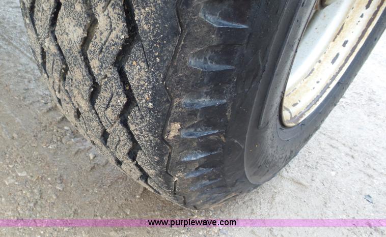 image for item J8442 Brent GYC-150 weigh wagon