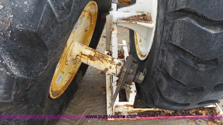 image for item J8444 Ag-Chem TerraGator row straddle kit