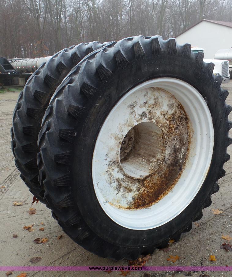 image for item J8444 Ag-Chem TerraGator row straddle kit