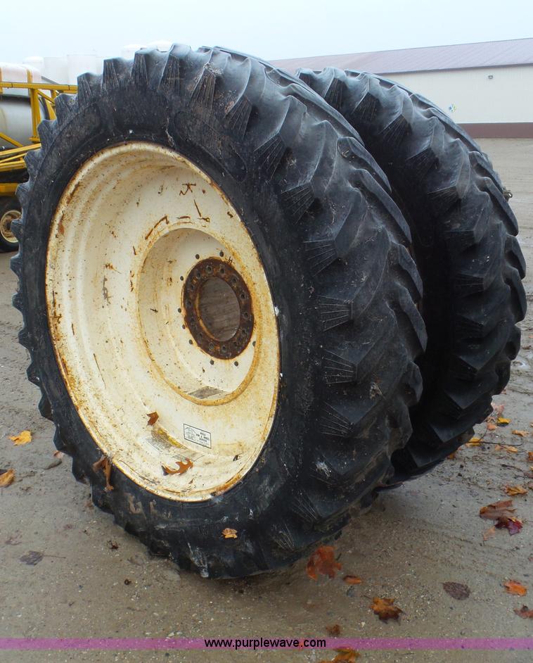 image for item J8444 Ag-Chem TerraGator row straddle kit