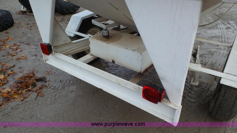 image for item J8445 Parker 1500 weigh wagon