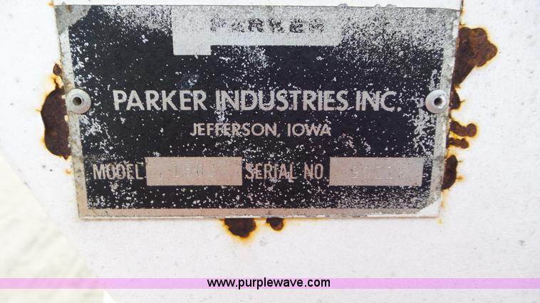 image for item J8445 Parker 1500 weigh wagon