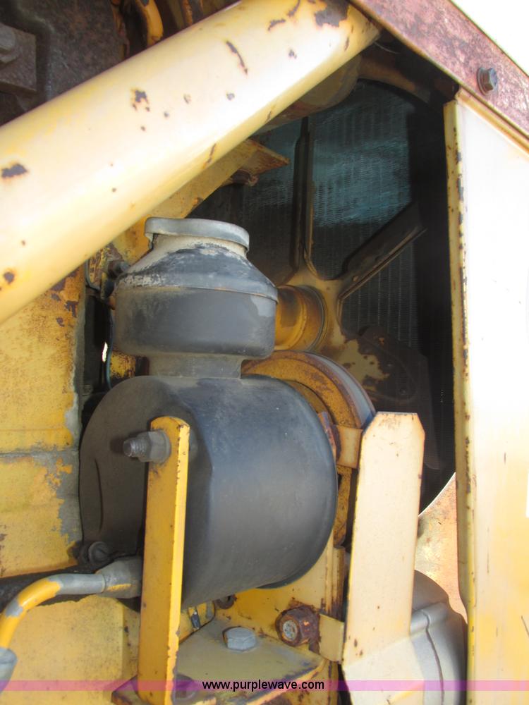 image for item J8750 1967 Minneapolis Moline G900 tractor