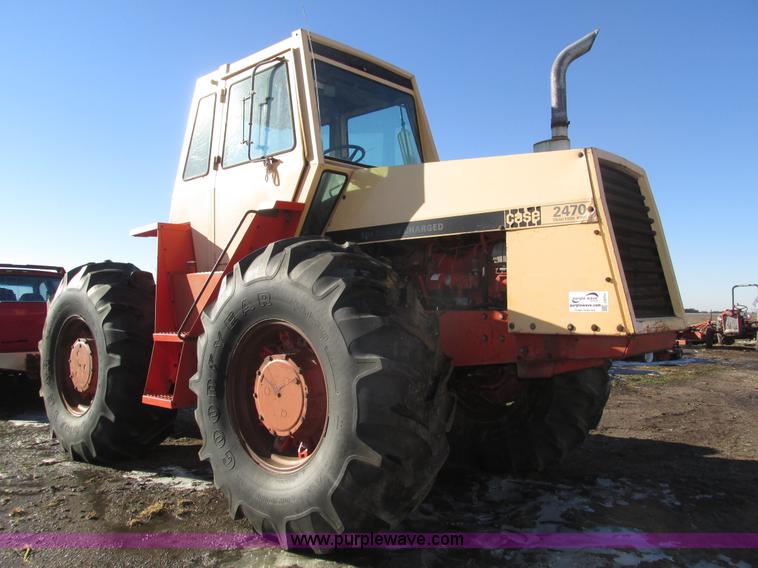 image for item J8751 1972 Case 2470 Traction King 4WD tractor