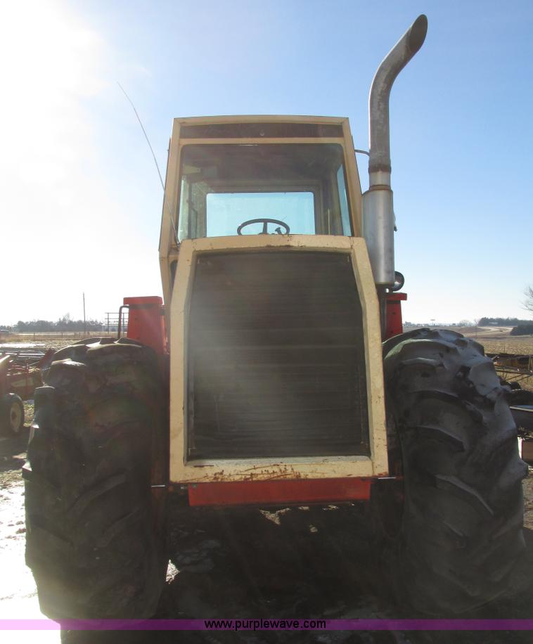 image for item J8751 1972 Case 2470 Traction King 4WD tractor