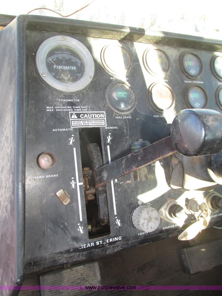 image for item J8751 1972 Case 2470 Traction King 4WD tractor