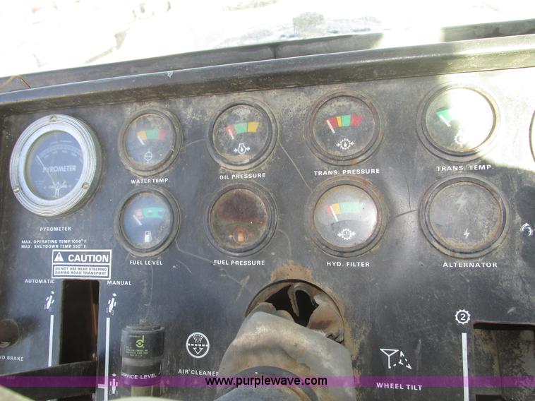 image for item J8751 1972 Case 2470 Traction King 4WD tractor