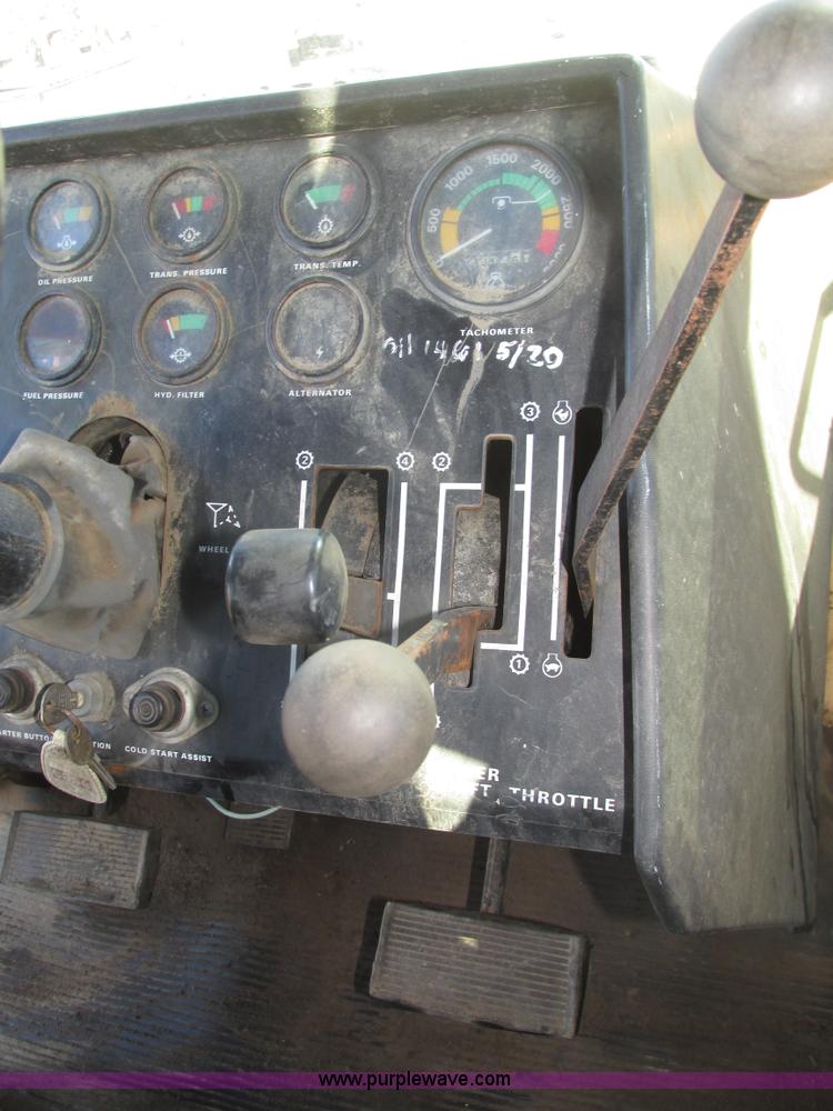 image for item J8751 1972 Case 2470 Traction King 4WD tractor