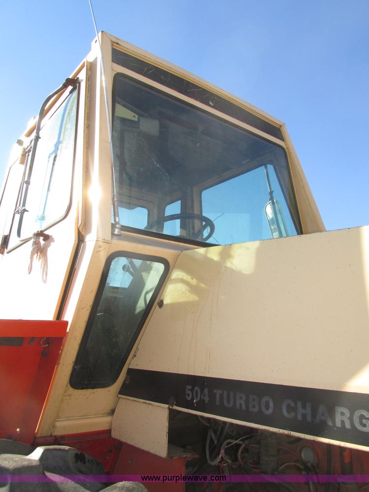 image for item J8751 1972 Case 2470 Traction King 4WD tractor