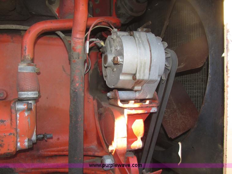 image for item J8751 1972 Case 2470 Traction King 4WD tractor