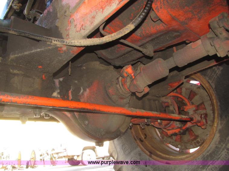 image for item J8751 1972 Case 2470 Traction King 4WD tractor