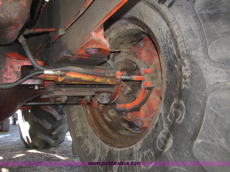 image for item J8751 1972 Case 2470 Traction King 4WD tractor