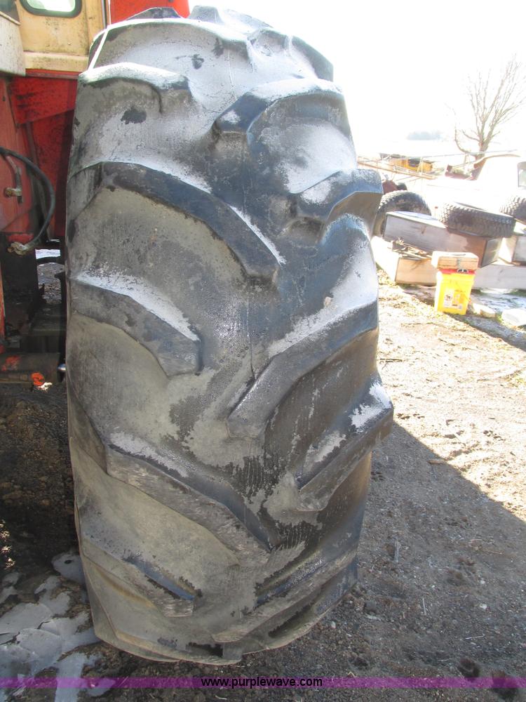 image for item J8751 1972 Case 2470 Traction King 4WD tractor