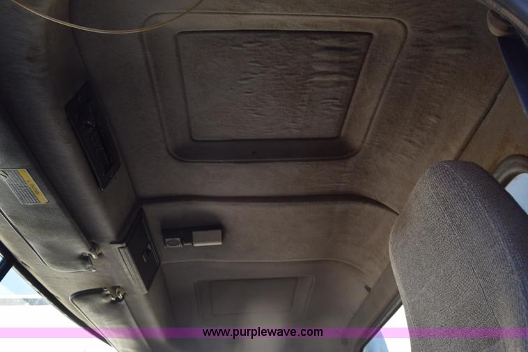 image for item K4985 1991 Mack CH613 fuel truck