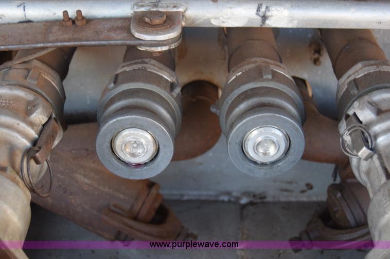 image for item K4985 1991 Mack CH613 fuel truck