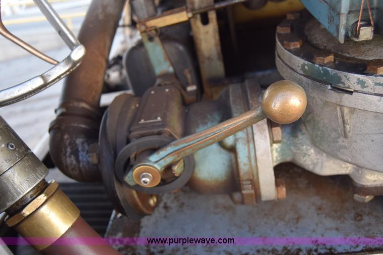 image for item K4985 1991 Mack CH613 fuel truck