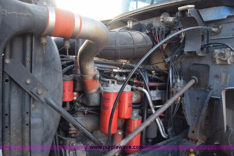 image for item K4985 1991 Mack CH613 fuel truck