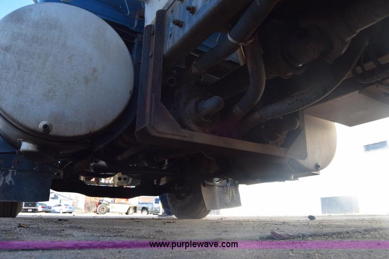 image for item K4985 1991 Mack CH613 fuel truck