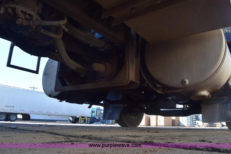 image for item K4985 1991 Mack CH613 fuel truck