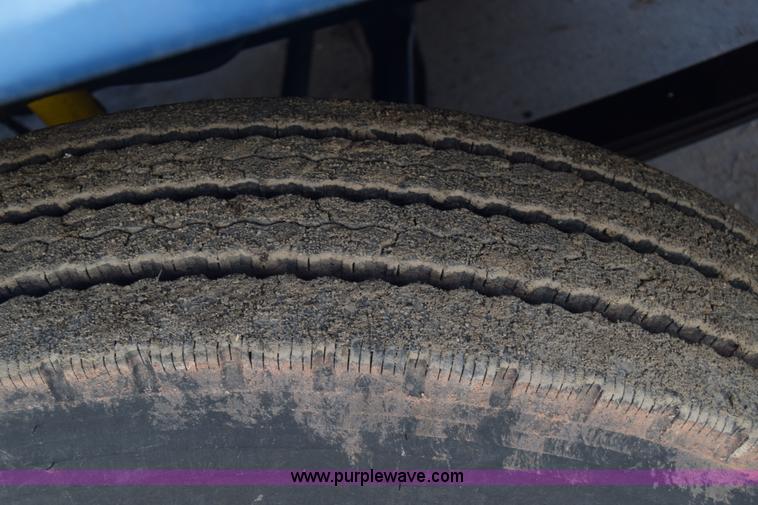 image for item K4985 1991 Mack CH613 fuel truck