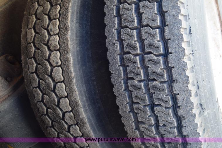 image for item K4985 1991 Mack CH613 fuel truck