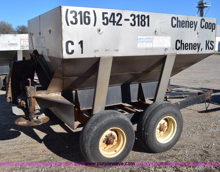 Adams fertilizer spreader buggy in Cheney, KS Item K4991 sold