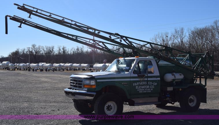 image for item K4995 1996 Ford F350 Loral applicator truck
