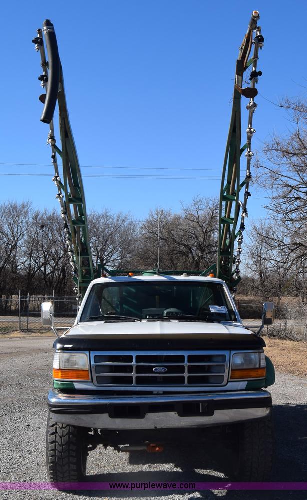 image for item K4995 1996 Ford F350 Loral applicator truck