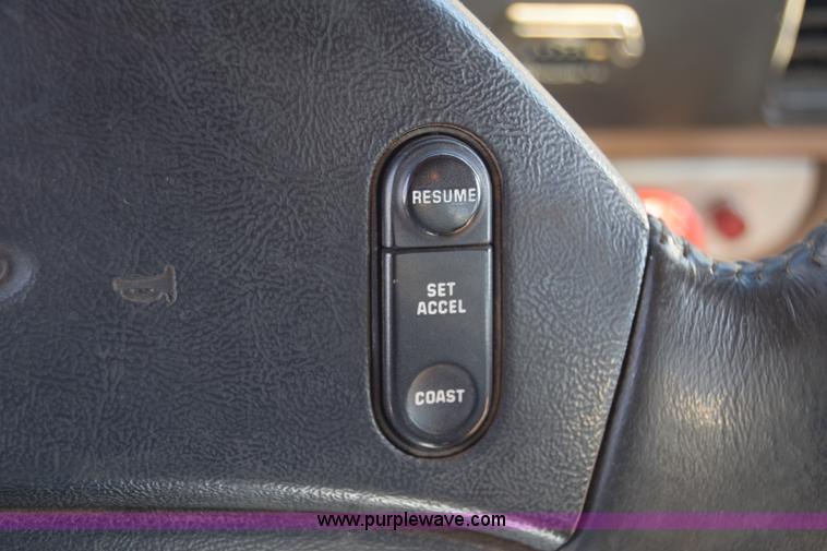 image for item K4995 1996 Ford F350 Loral applicator truck