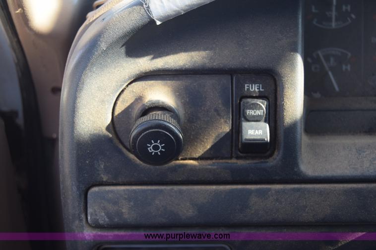 image for item K4995 1996 Ford F350 Loral applicator truck