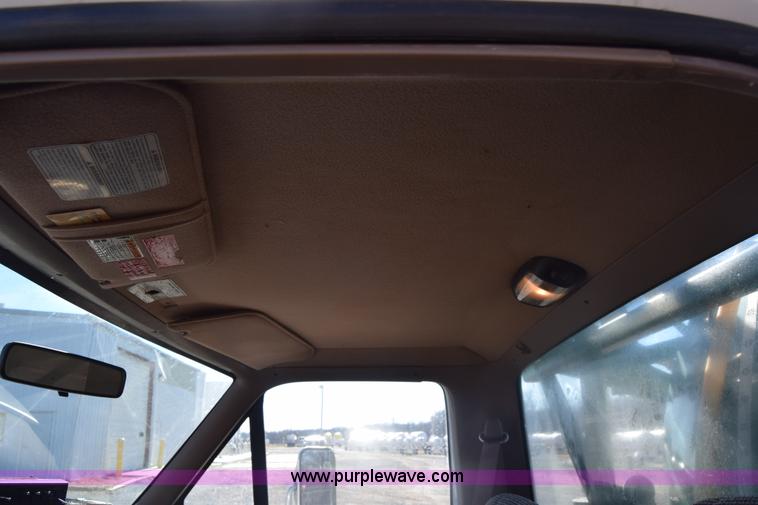 image for item K4995 1996 Ford F350 Loral applicator truck