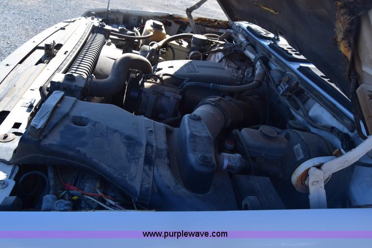 image for item K4995 1996 Ford F350 Loral applicator truck