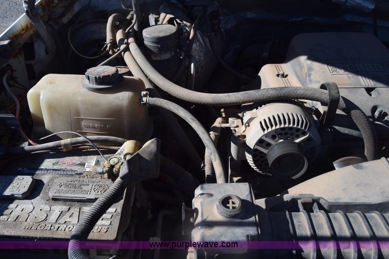 image for item K4995 1996 Ford F350 Loral applicator truck