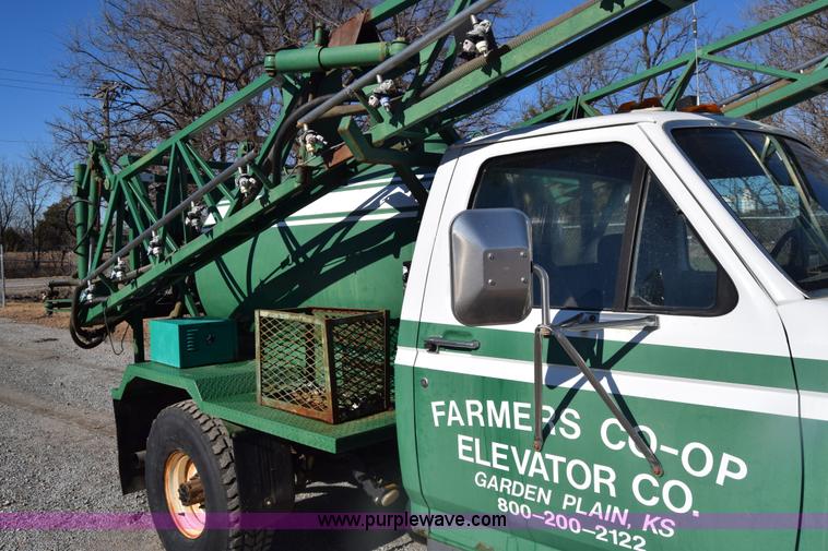 image for item K4995 1996 Ford F350 Loral applicator truck