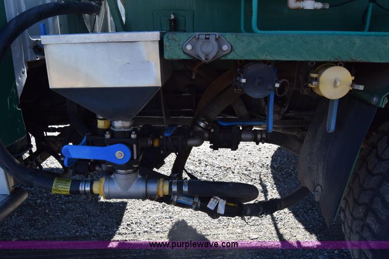 image for item K4995 1996 Ford F350 Loral applicator truck